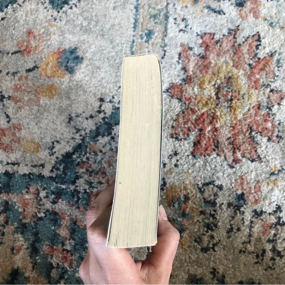 The Woman in Cabin 10 by Ruth Ware Paperback Book - Picture 6 of 6